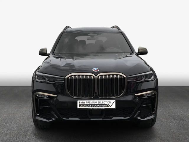 BMW X7 M50i