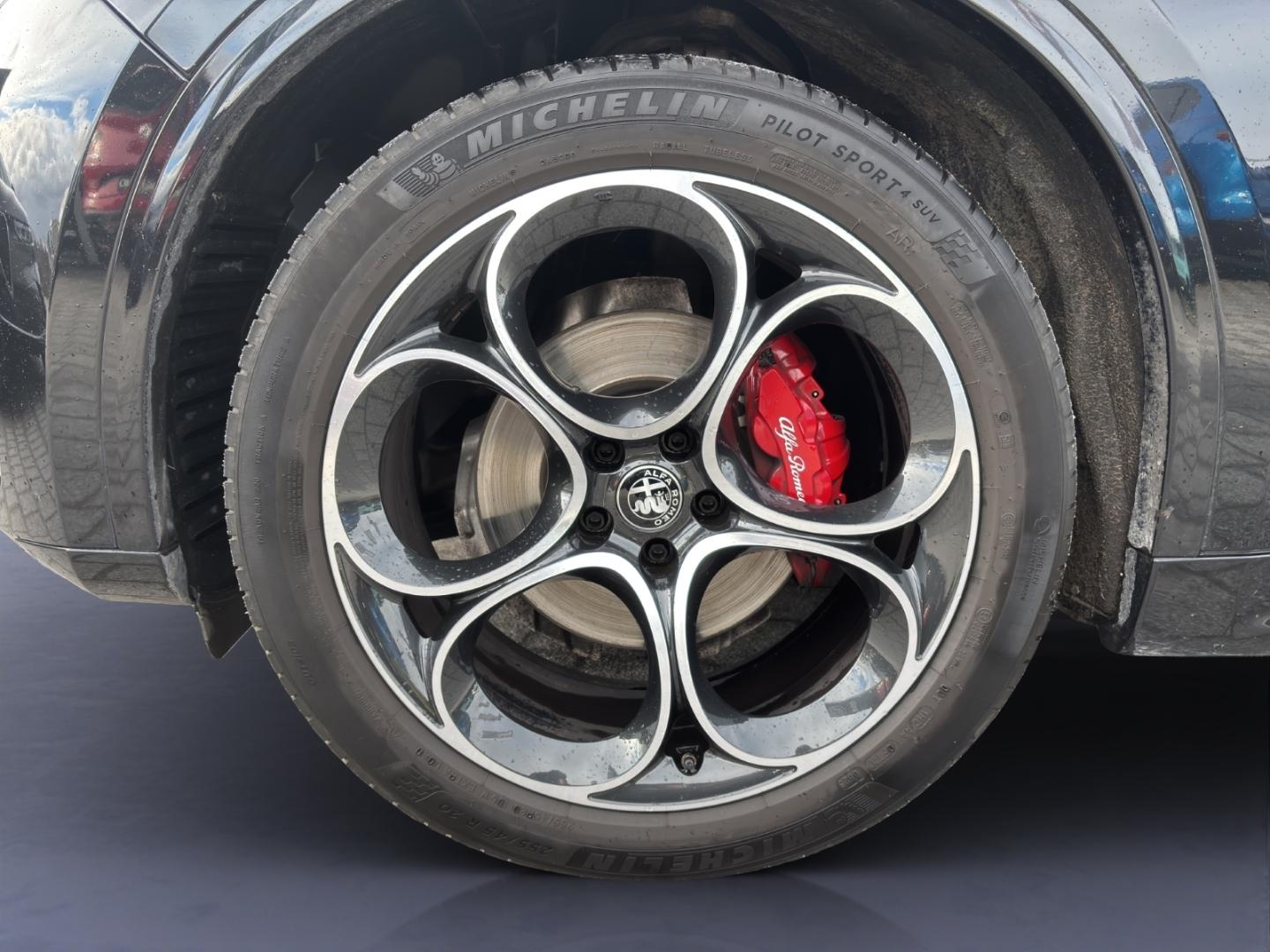 Alfa Romeo Stelvio Q4 Veloce