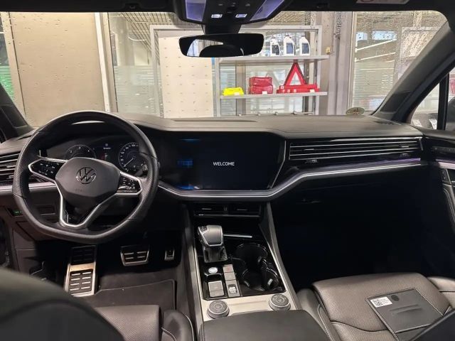 Volkswagen Touareg 4Motion R-Line Style