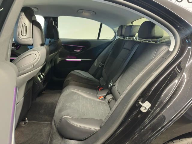 Mercedes-Benz C 200 4MATIC Sedan