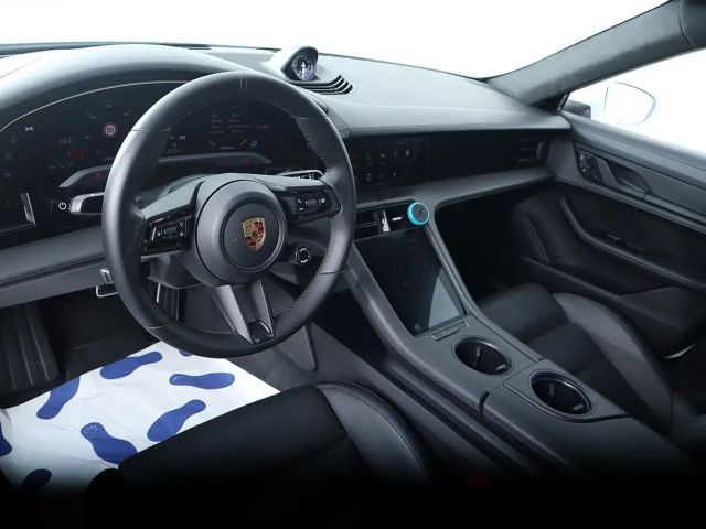 Porsche Taycan Turbo