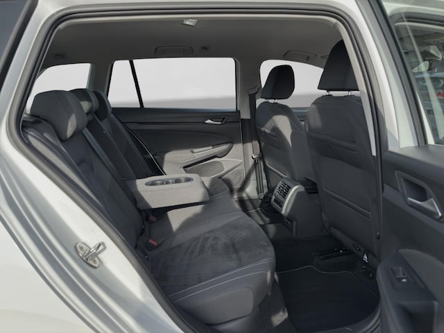 Volkswagen Golf 2.0 TDI DSG Style Variant