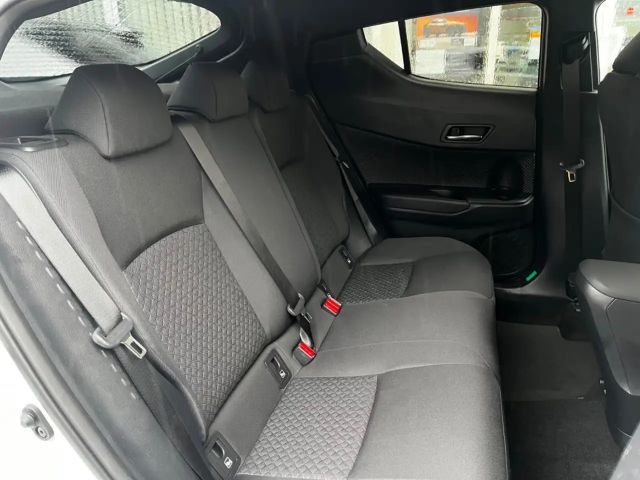 Toyota C-HR Hybride Team D