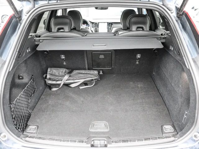 Volvo XC60 AWD Dark Plus Recharge