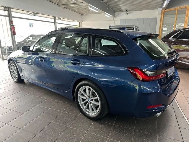 BMW 320 320d Touring xDrive