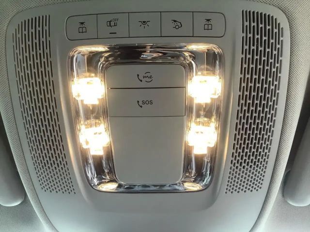 Mercedes-Benz A 250 A 250 e