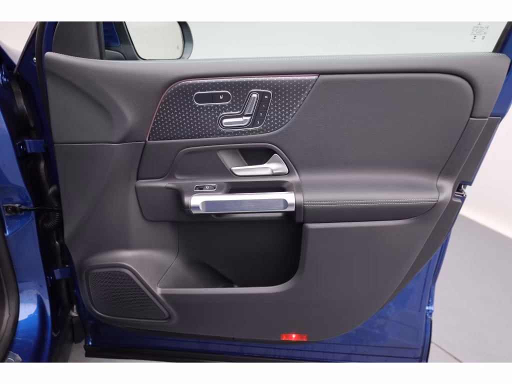 Mercedes-Benz EQB 300 4MATIC Progressive