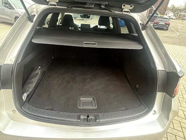 Toyota Corolla Hybride Team D