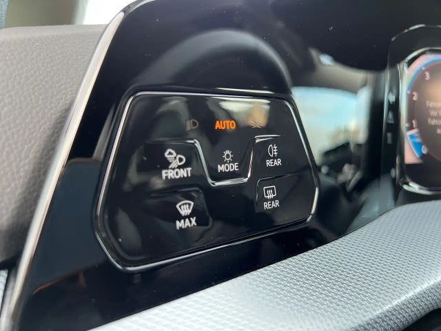 Volkswagen Golf ACT Plus