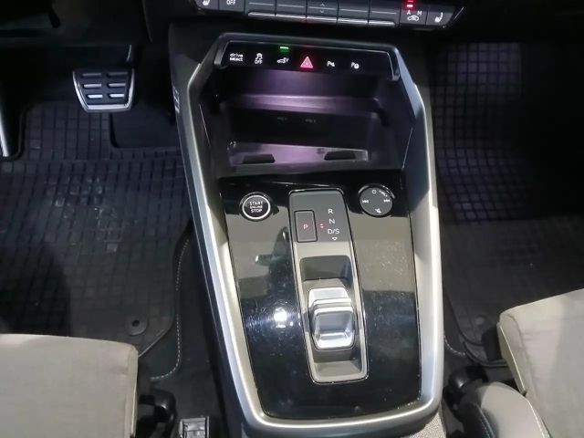 Audi A3 Hybride S-Line Sedan