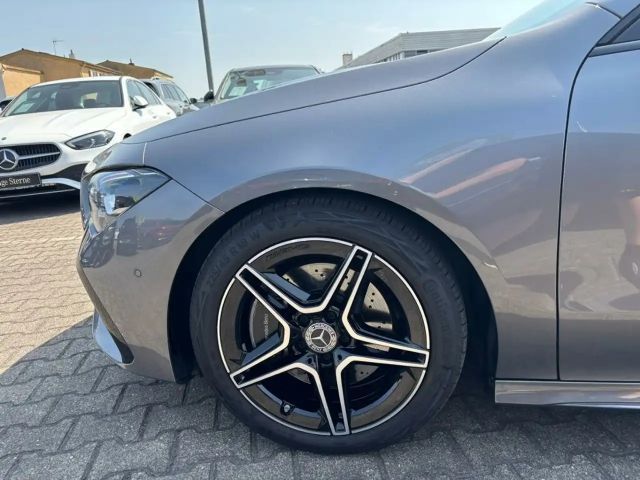 Mercedes-Benz CLA 200 AMG Line Coupé