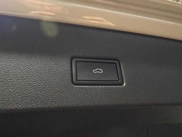 Volkswagen T-Roc 1.5 TSI DSG R-Line