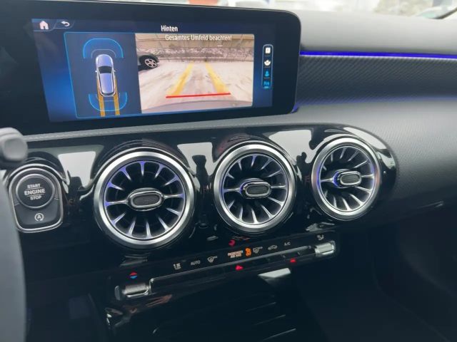 Mercedes-Benz A 180 A 180 d Progressive