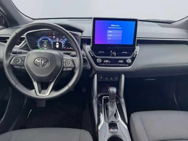 Toyota Corolla Cross Hybride Team D