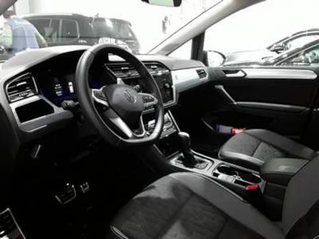 Volkswagen Touran 1.5 TSI DSG