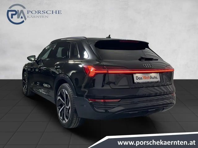Audi Q8 e-tron 55 Business Quattro