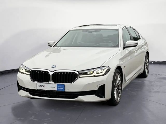 BMW 545 545e Sedan xDrive