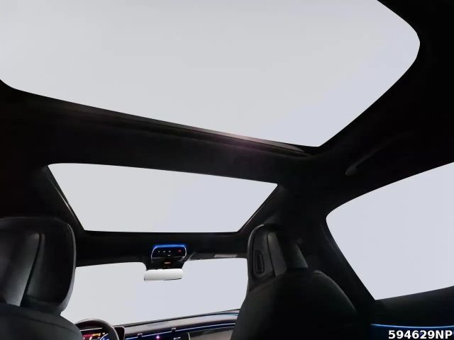 Mercedes-Benz E 220 AMG Line E 220 d Sedan