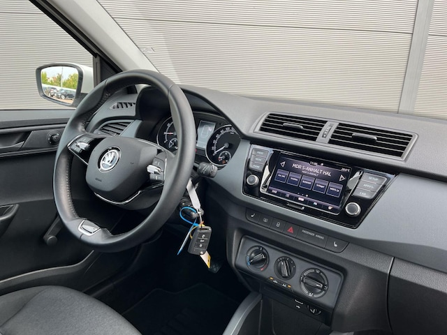 Skoda Fabia Fabia 1.0 MPI Klima DAB Sitzheizung