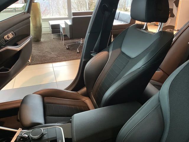 BMW 330 330e Advantage pakket Touring