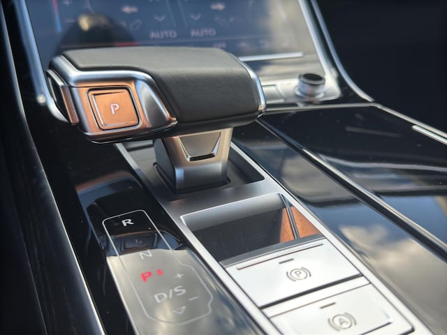 Audi A8 60 TFSI Hybride Lang Quattro