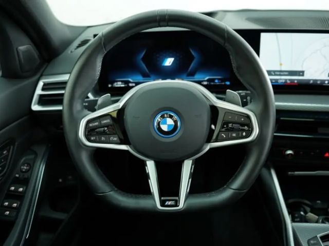 BMW 330 330e M-Sport Touring