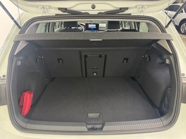 Volkswagen Golf 1.5 eTSI Golf VIII