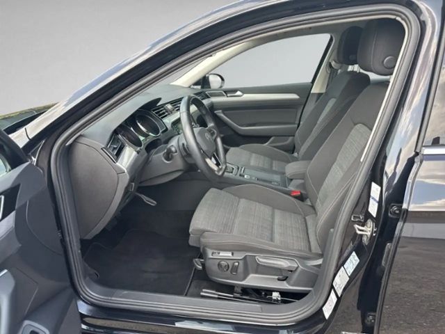 Volkswagen Passat 1.5 TSI Business DSG Variant