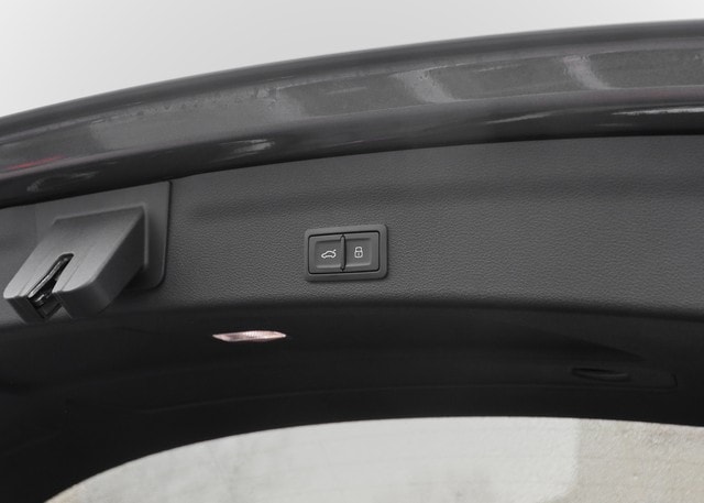 Audi A6 40 TDI Avant S-Line S-Tronic