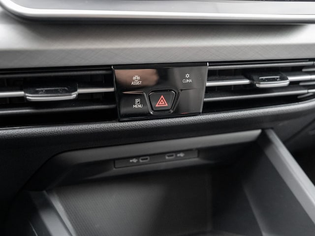 Volkswagen Golf 1.5 eTSI Golf VIII