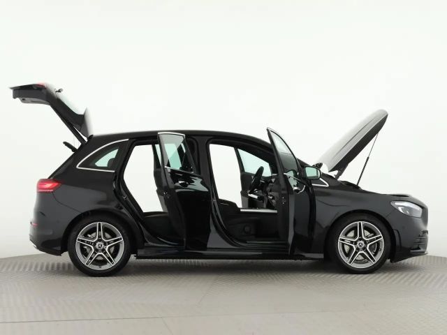 Mercedes-Benz B 220 AMG Line B 220 d