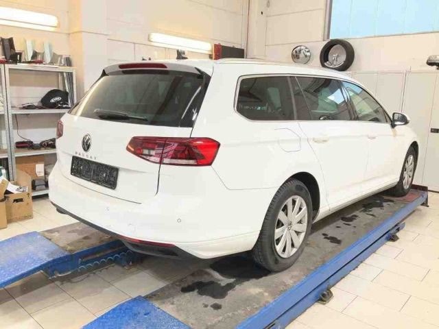 Volkswagen Passat 2.0 TDI Business DSG Variant