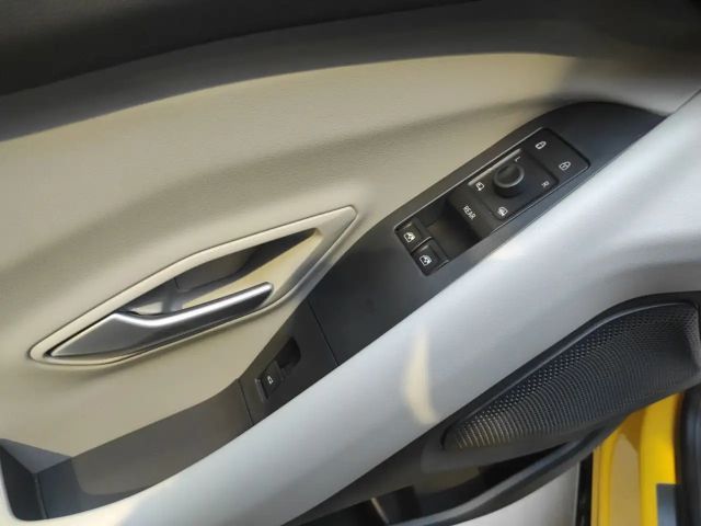 Ford Capri Premium RWD