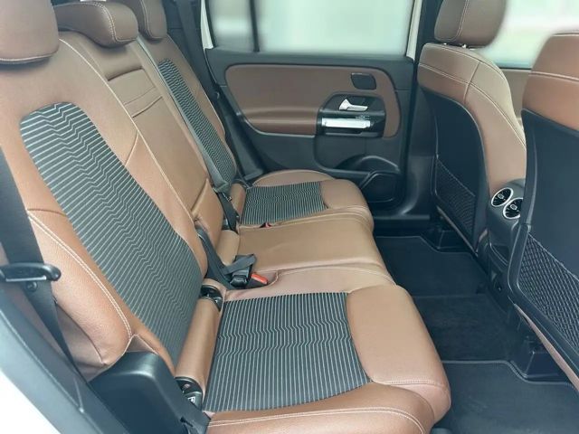 Mercedes-Benz GLB 200 4MATIC GLB 200 d