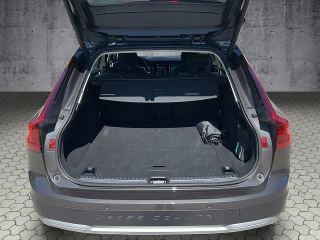 Volvo V90 Cross Country AWD Plus