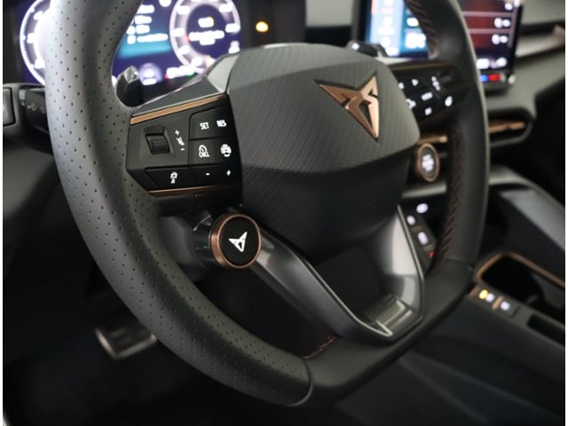 Cupra Terramar 1.5 e-Hybrid