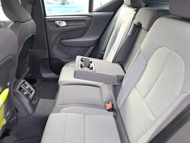 Volvo XC40 Core Recharge