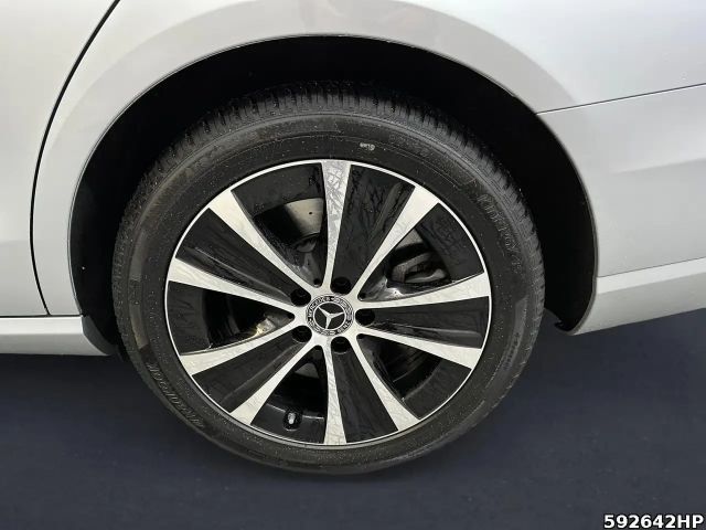 Mercedes-Benz E 300 AVANTGARDE Estate