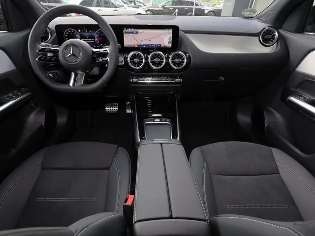 Mercedes-Benz GLA 220 4MATIC AMG Line