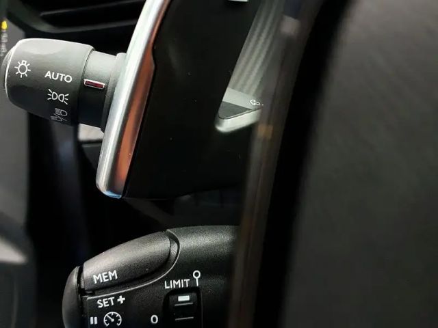 Peugeot 208 Allure Pack EAT8 PureTech