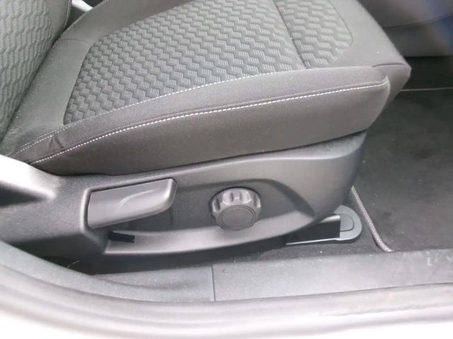 Ford Fiesta 1,0EcoBoost M-Hybr. Navi RFK ACC DAB EU6d