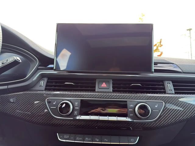 Audi A4 Avant Quattro S-Line