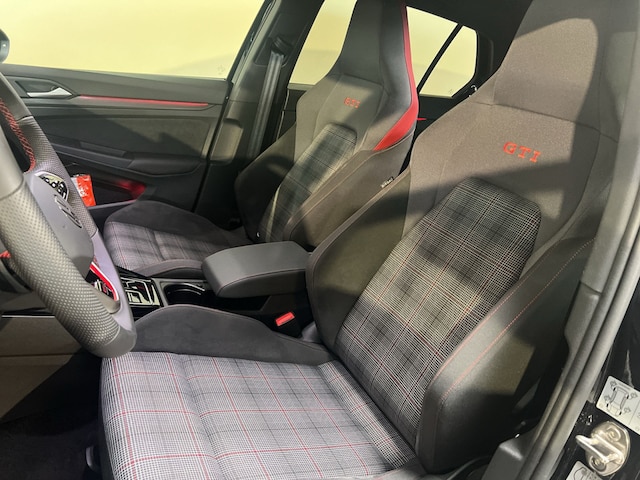 Volkswagen Golf 2.0 TSI GTI