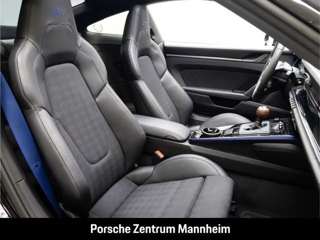 Porsche 992 Carrera Coupé Turbo