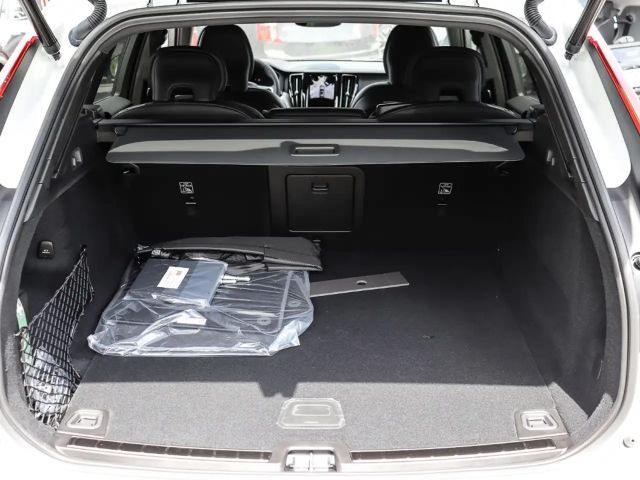 Volvo XC60 Dark Plus