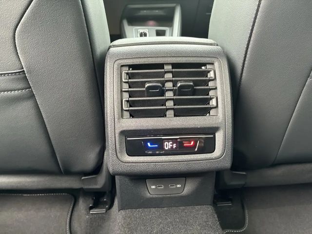 Volkswagen Golf Business DSG Variant