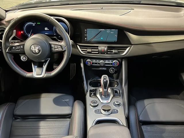 Alfa Romeo Giulia Q4