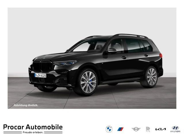 BMW X7 M50i