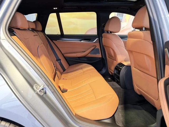 BMW 530 530i M-Sport Touring xDrive