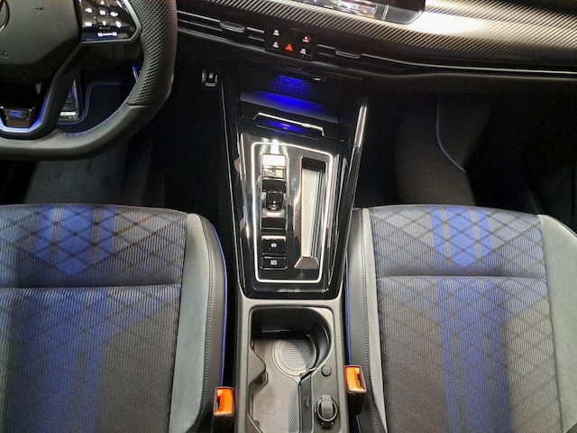 Volkswagen Golf 2.0 TSI